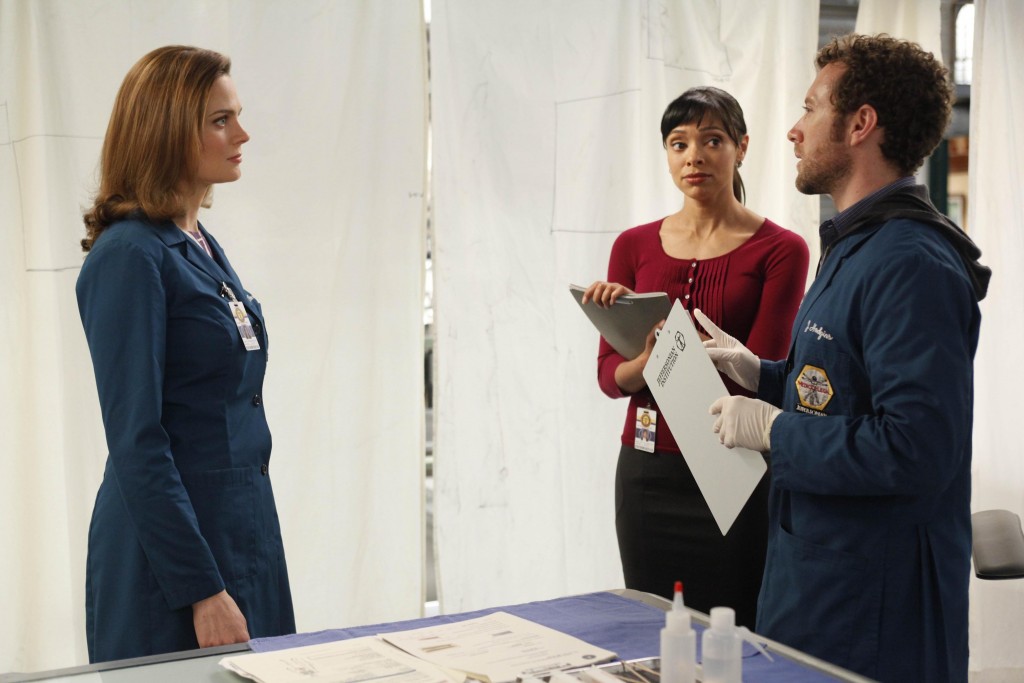 Temperance Brennan (Emily Deschanel), Camille Saroyan (Tamara Taylor) et Jack Hodgins (TJ Thyne)