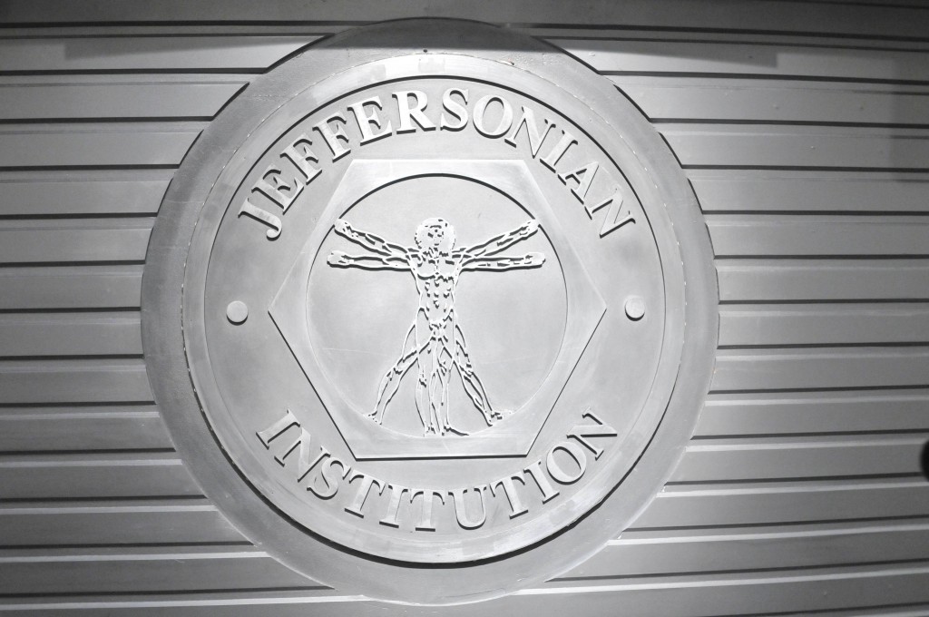 Le logo du Jefferson sur le mur