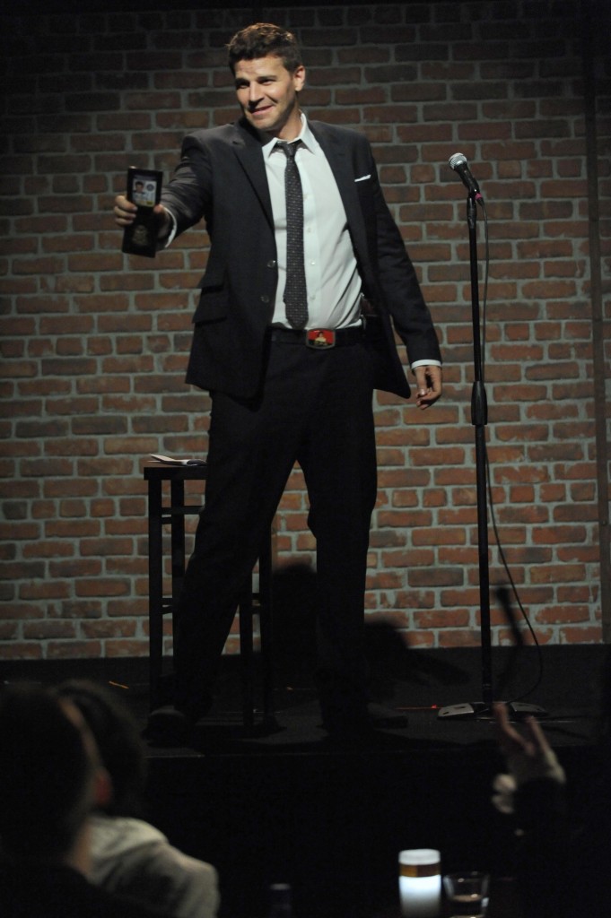 Seeley Booth (David Boreanaz) sur la scène