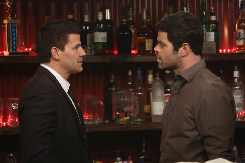 Seeley Booth (David Boreanaz) et le barman