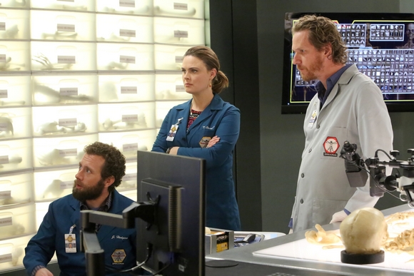 Jack Hodgins (TJ Thyne), Temperance Brennan (Emily Deschanel) et Oliver Wells (Brian Klugman)