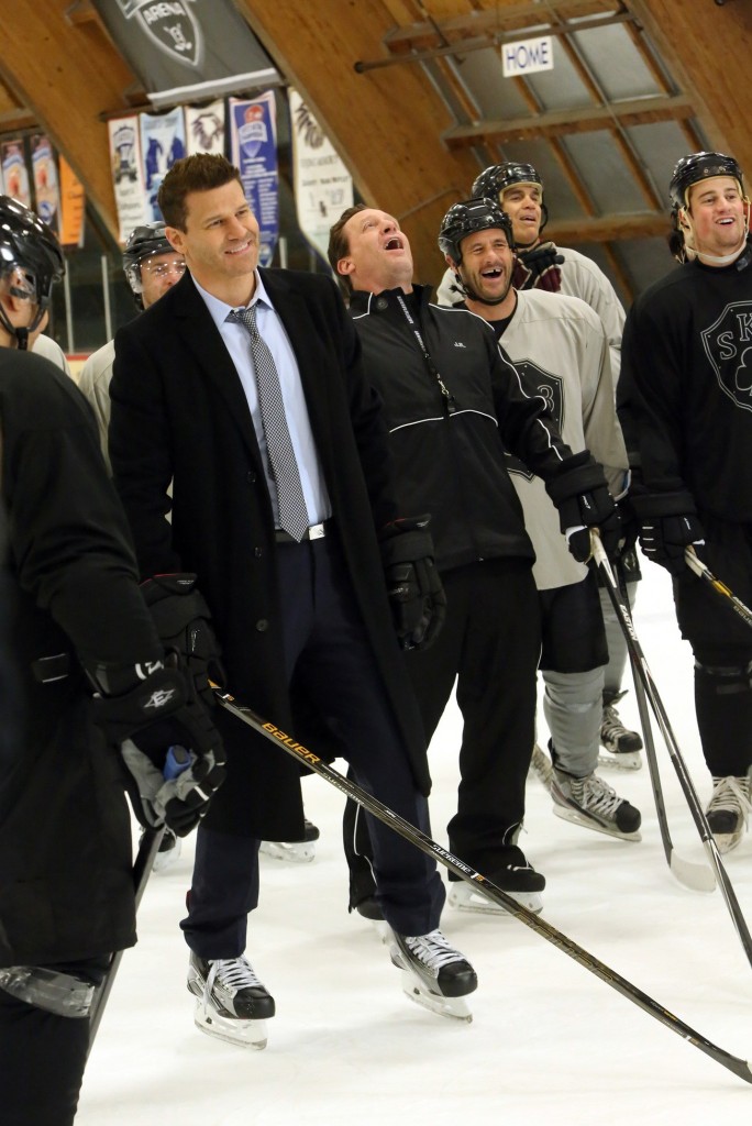 Seeley Booth (David Boreanaz) et les hockeyeurs